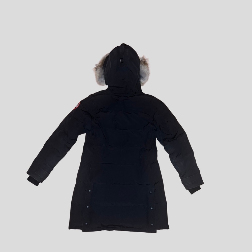 Canada Goose Women's Shelburne Parka - Black with Fur - Like New - Medium - Picture 4 of 15